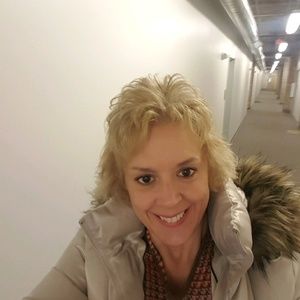 Meet your Posher, Denise